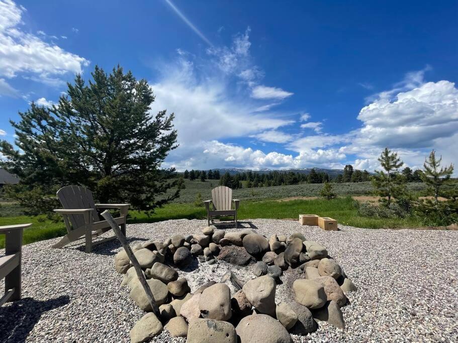 3505 Joseph Dr Cabin With Breathtaking Views, 30 Miles To Yellowstone Island Park Εξωτερικό φωτογραφία