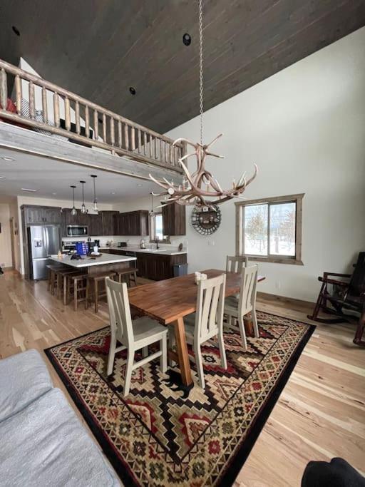 3505 Joseph Dr Cabin With Breathtaking Views, 30 Miles To Yellowstone Island Park Εξωτερικό φωτογραφία